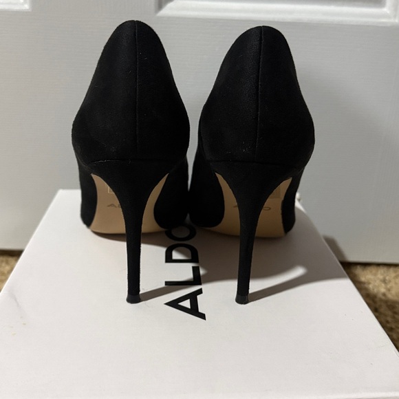 Aldo Elegant Black Pointed Heels - Picture 4 of 8